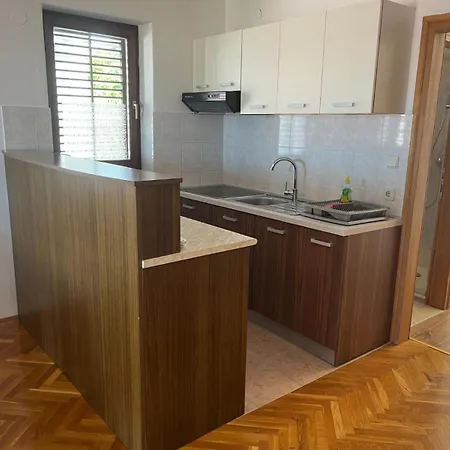 Apartment For 4 With Sea View * マリンスカ