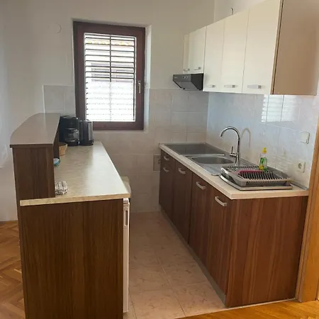 Apartment For 4 With Sea View * マリンスカ